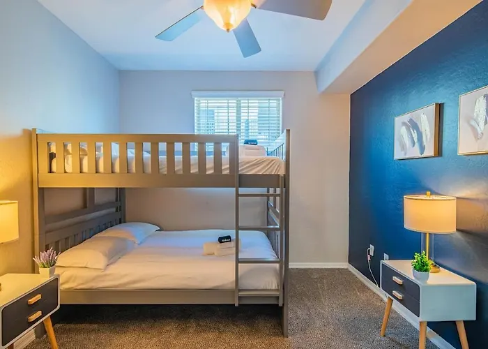 Apartment Luxurious 3bd - Gym, W-d, Parking - Sleeps 8 Tempe