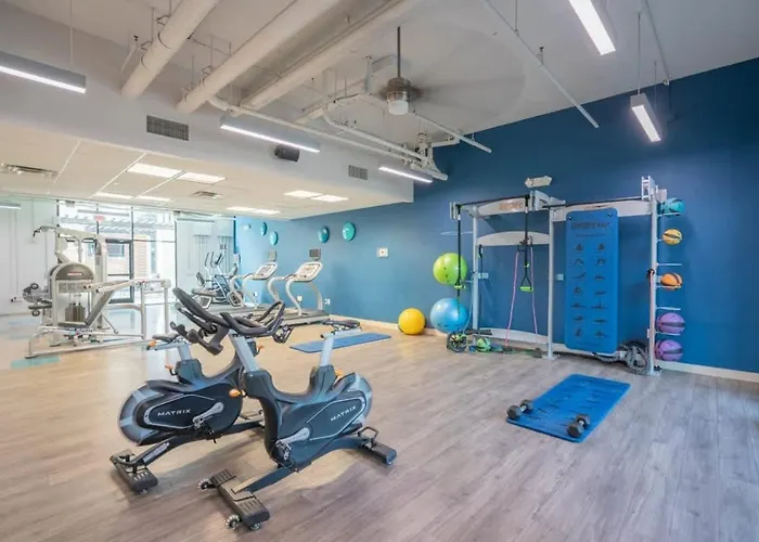 Luxurious 3bd - Gym, W-d, Parking - Sleeps 8 Apartment Tempe